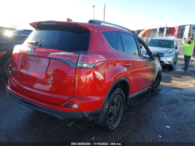 Toyota RAV4 LE 2016 JTMBFREV1GJ081787 Image 4