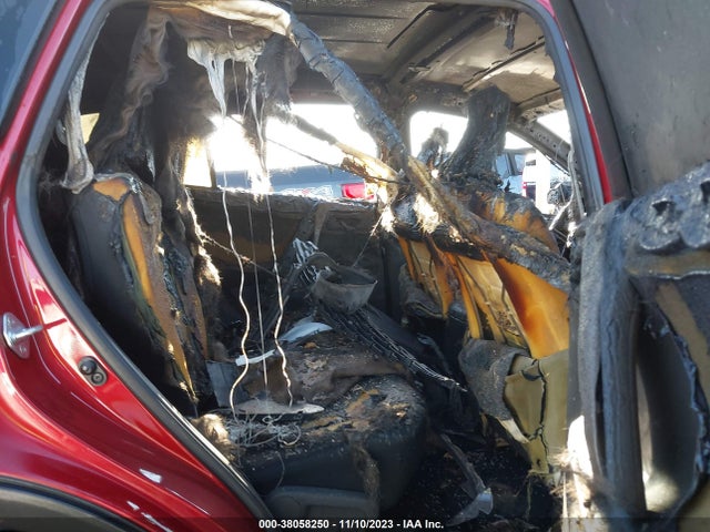 Toyota RAV4 LE 2016 JTMBFREV1GJ081787 Image 8