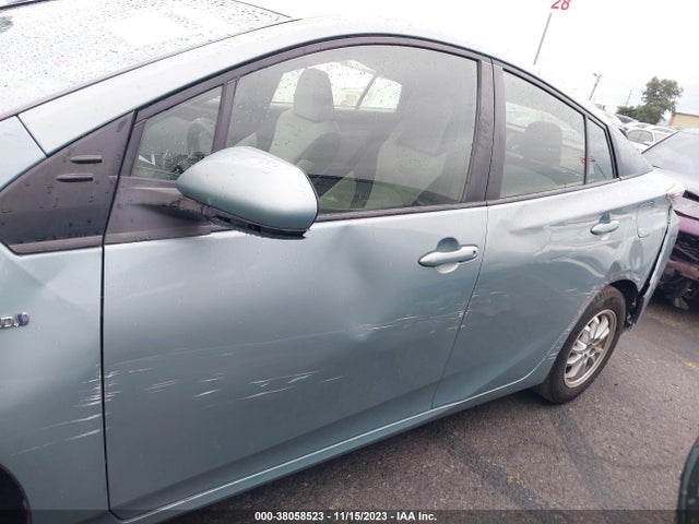Toyota Prius Two 2016 JTDKBRFU6G3504675 Image 23