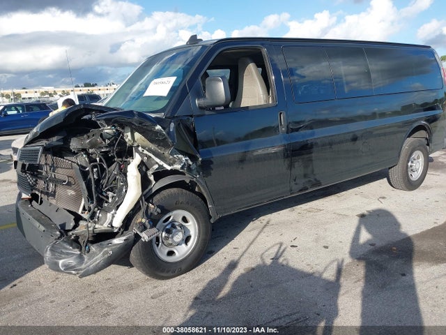 Chevrolet Express 3500 Lt 2017 1GAZGPFG2H1130103 Image 2