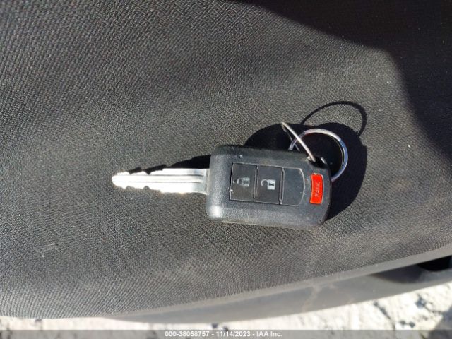JA4AR3AU4HZ032478 Mitsubishi Outlander Sport 2.0 Le