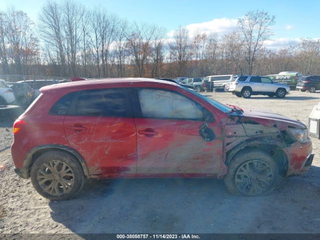 JA4AR3AU4HZ032478 Mitsubishi Outlander Sport 2.0 Le