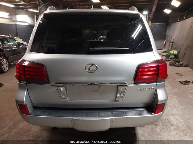 2011 LEXUS LX 570 VIN: JTJHY7AX6B4078579
