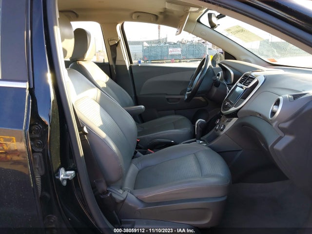 Chevrolet Sonic Premier 2017 1G1JF5SB2H4141941 Image 5