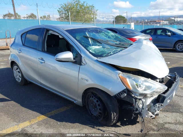 Toyota Prius C Two 2015 JTDKDTB32F1579808 Image 1