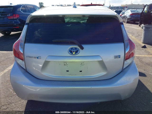 Toyota Prius C Two 2015 JTDKDTB32F1579808 Image 17