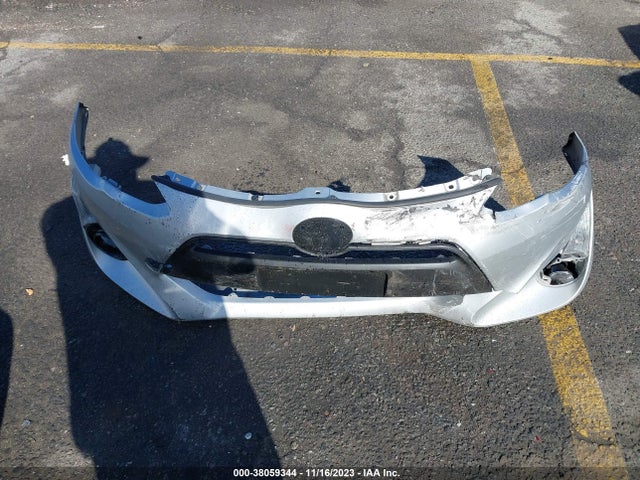 Toyota Prius C Two 2015 JTDKDTB32F1579808 Image 12