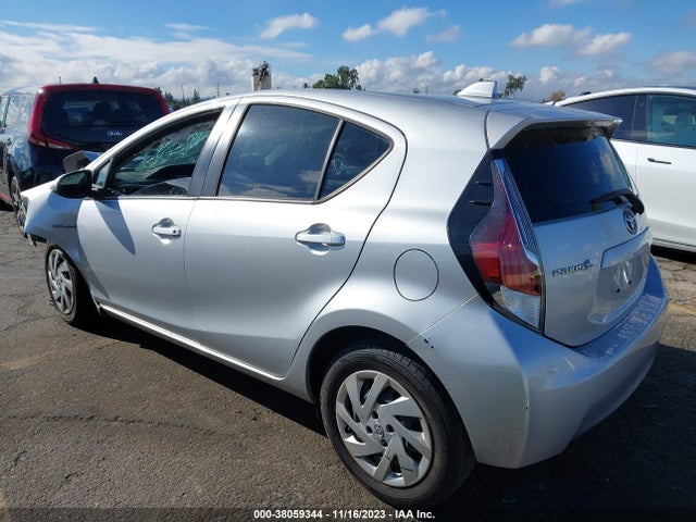 Toyota Prius C Two 2015 JTDKDTB32F1579808 Image 3