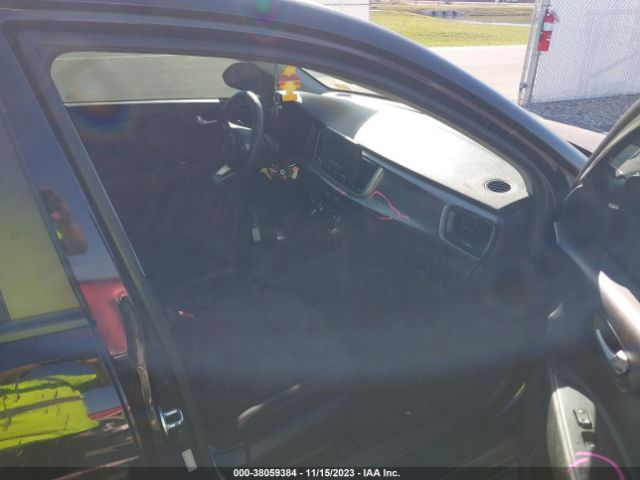 3KPA24AB4KE211363 KIA RIO LX