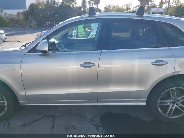 WA1D7AFP5HA016542 Audi Q5 3.0t Premium Plus