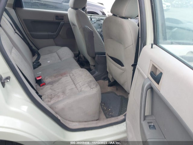 2011 FORD FOCUS SE VIN: 1FAHP3FN5BW117758