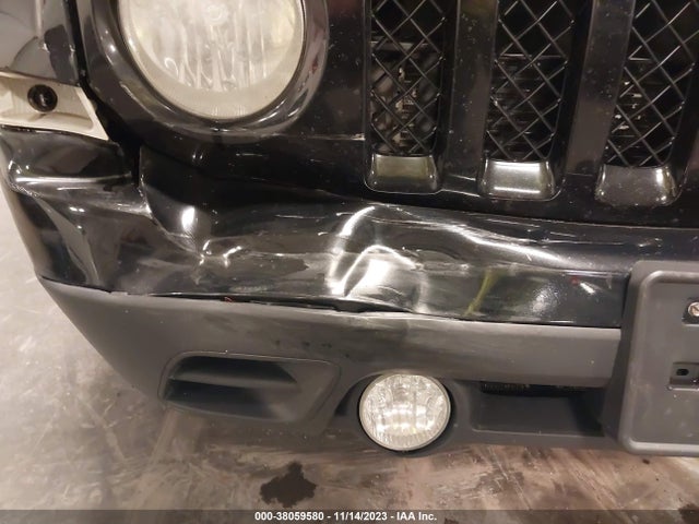 1C4NJRFB1ED731116 Jeep Patriot Latitude
