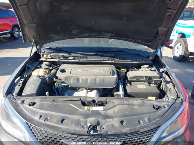 Chrysler 200 Limited 2016 1C3CCCAB7GN130042 Image 10