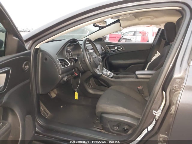 Chrysler 200 Limited 2016 1C3CCCAB7GN130042 Image 5