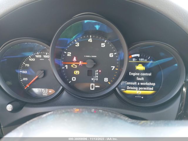 2018 PORSCHE MACAN WP1AA2A59JLB03701 Photo 6