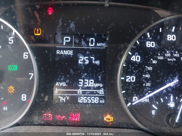 2017 HYUNDAI ELANTRA SE VIN: 5NPD74LFXHH188755
