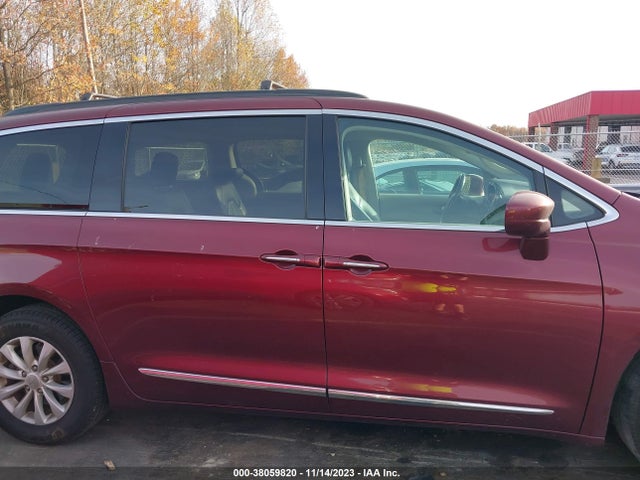 2C4RC1BG4HR519097 Chrysler Pacifica Touring-l