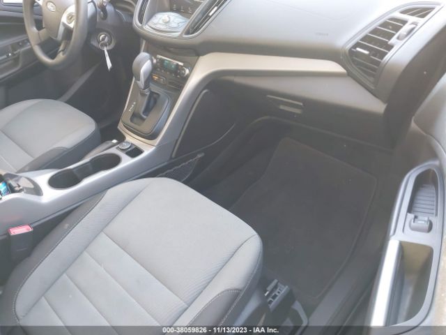 1FMCU9GX3GUB76094 Ford ESCAPE SE