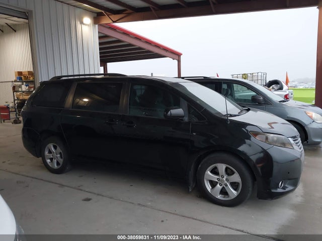 2014 TOYOTA SIENNA LE VIN: 5TDKK3DC5ES429034