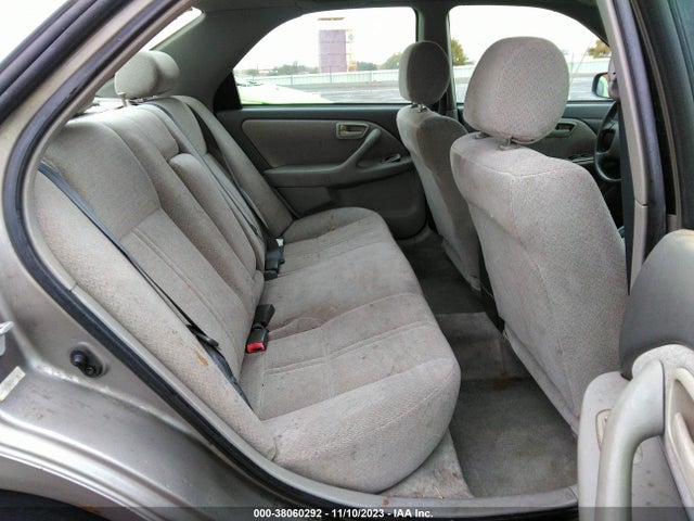 2001 TOYOTA CAMRY LE VIN: 4T1BF22K01U128472