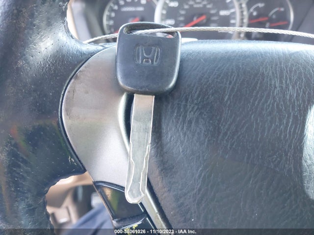 2004 HONDA PILOT EX-L VIN: 2HKYF18694H517371