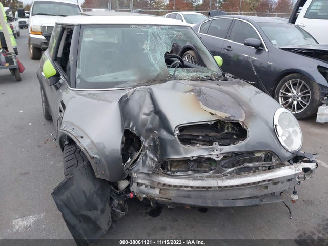 2004 MINI COOPER S WMWRE334X4TD84348 Photo 5