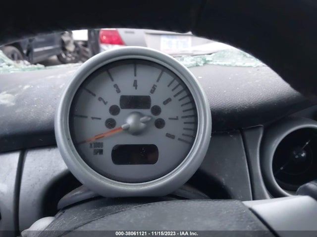 2004 MINI COOPER S WMWRE334X4TD84348 Photo 6