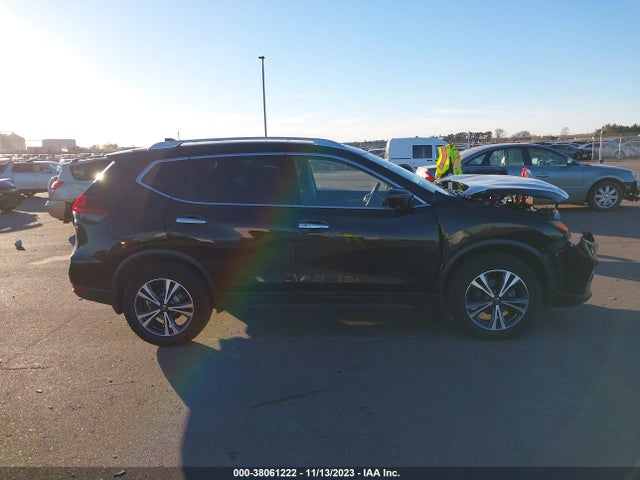 38061222 :رقم المزاد ، JN8AT2MV4LW120290 vin ، 2020 Nissan Rogue Sv Intelligent Awd مزاد بيع