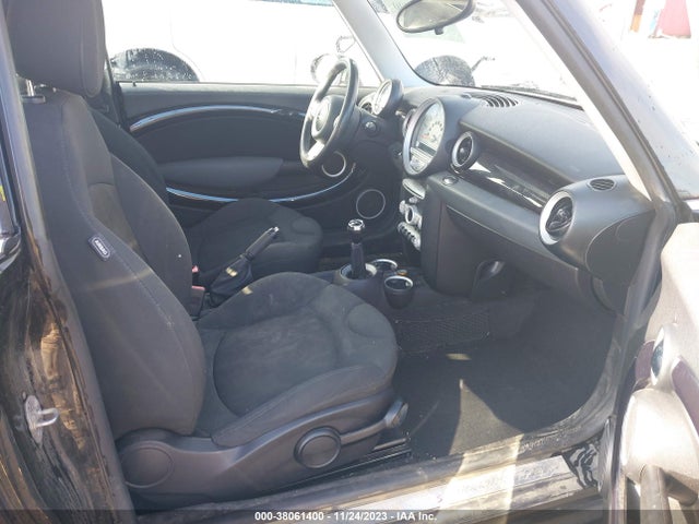 2009 MINI COOPER S CLUBMAN WMWMM33529TP74967 Photo 4