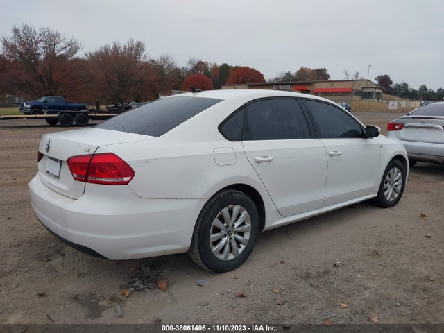 1VWAT7A37FC003365 Volkswagen Passat 1.8t Wolfsburg Ed