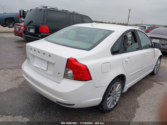 2009 VOLVO S40 2.4I VIN: YV1MS382692468264