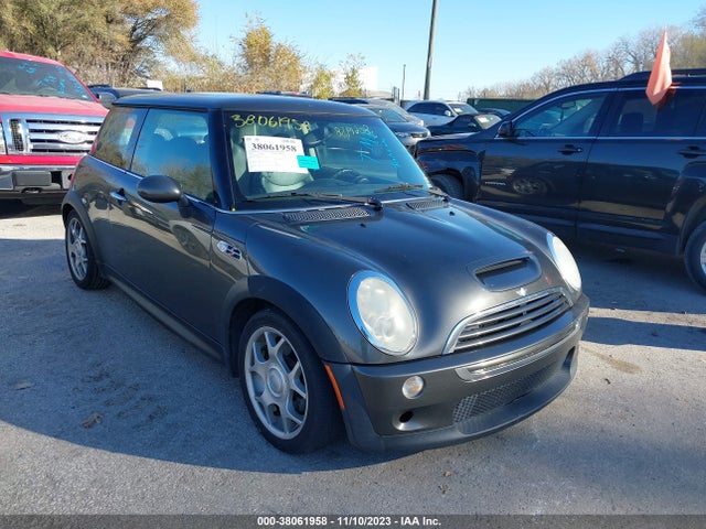 2006 MINI COOPER S WMWRE33556TL16225 Photo 0