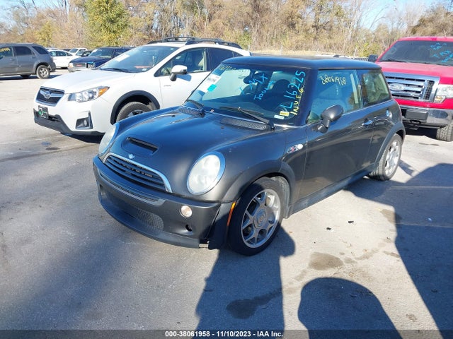 2006 MINI COOPER S WMWRE33556TL16225 Photo 1