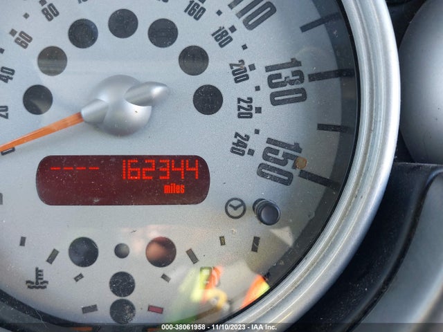 2006 MINI COOPER S WMWRE33556TL16225 Photo 6