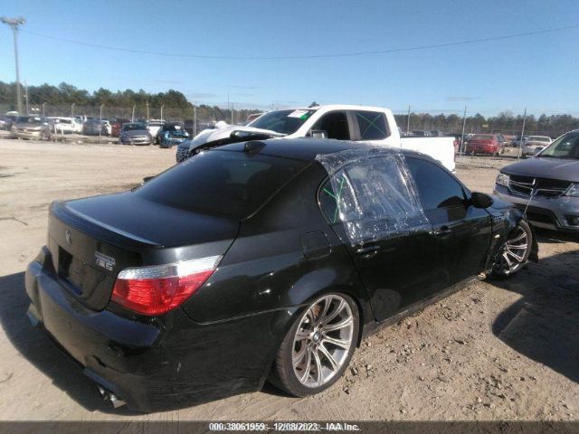 2007 BMW M5 WBSNB93597CX07336 Photo 3