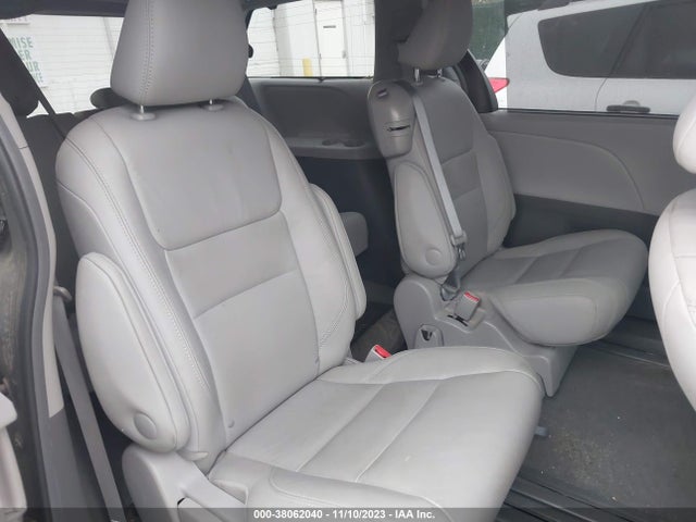 Toyota Sienna Xle 8 Passenger 2017 5TDYZ3DC0HS861458 Image 8