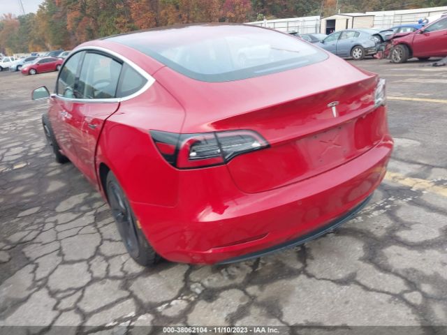 2018 TESLA MODEL 3 5YJ3E1EA0JF005417 Photo 2