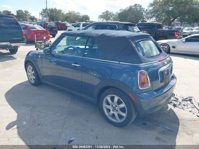 2010 MINI COOPER WMWMR3C51ATU97511 Photo 2