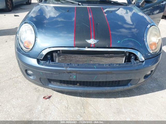 2010 MINI COOPER WMWMR3C51ATU97511 Photo 5