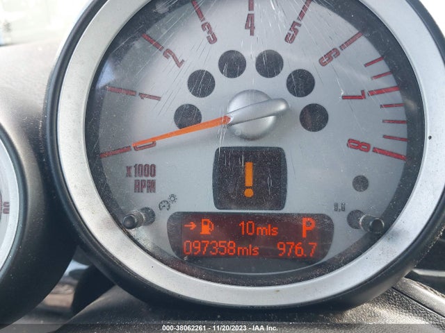 2010 MINI COOPER WMWMR3C51ATU97511 Photo 6