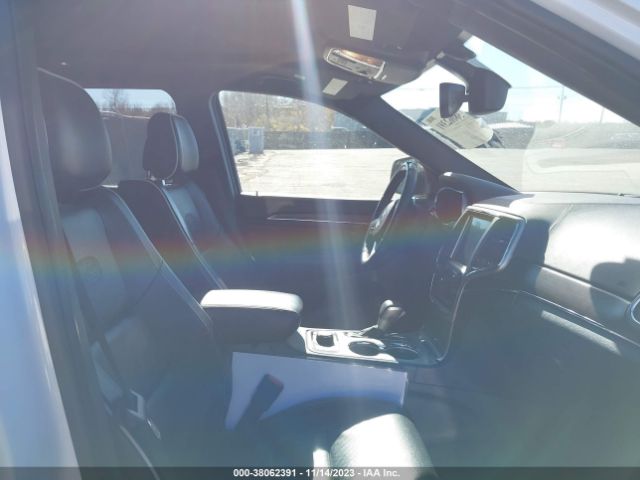 2017 JEEP GRAND CHEROKEE 1C4RJFCG8HC656859 Photo 4