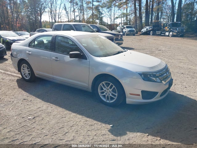 2010 FORD FUSION S VIN: 3FAHP0GA7AR216030
