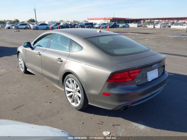 2012 AUDI A7 WAU2GAFC1CN080232 Photo 2