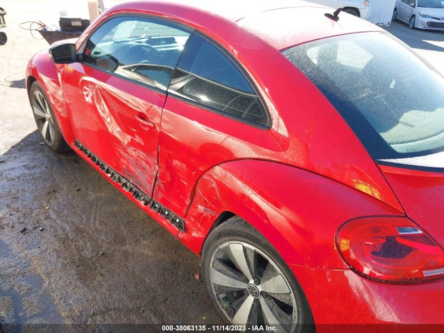 2013 VOLKSWAGEN BEETLE 2.0T TURBO VIN: 3VWVA7AT3DM607255