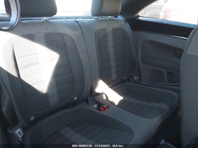 2013 VOLKSWAGEN BEETLE 2.0T TURBO VIN: 3VWVA7AT3DM607255