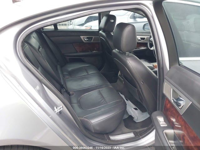 2010 JAGUAR XF SAJWA0GB5ALR63718 Photo 7