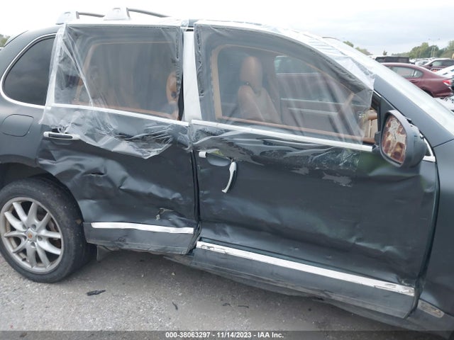 2004 PORSCHE CAYENNE WP1AB29P04LA61037 Photo 5
