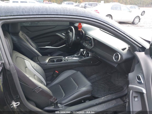 Chevrolet Camaro 2lt 2017 1G1FD1RS1H0212192 Image 5