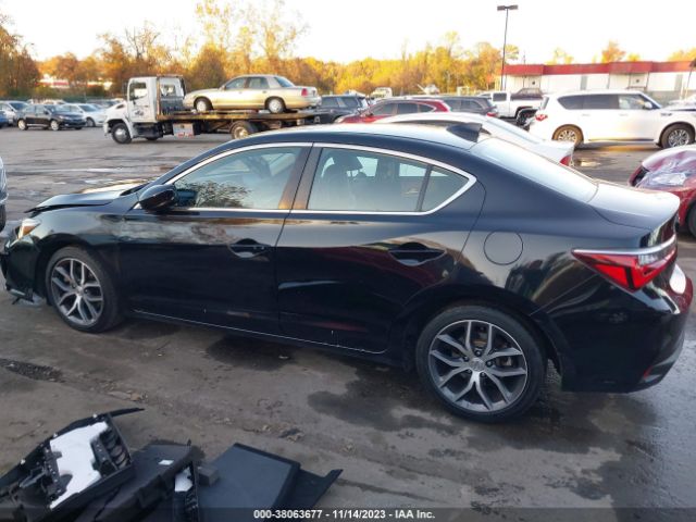 19UDE2F71KA013275 Acura Ilx Technology Package/premium Package