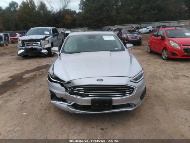 3FA6P0MU6KR165403 Ford Fusion Hybrid Sel